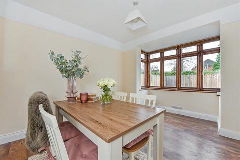 3 bedroom detached house for sale, Wolversdene Road, Andover