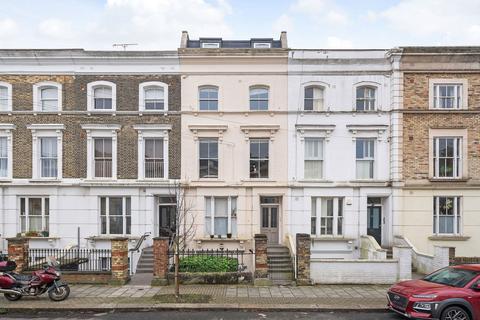 2 bedroom flat for sale, Oberstein Road, London SW11