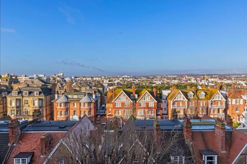 2 bedroom flat for sale, Grand Avenue, Hove