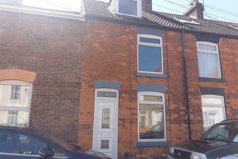 3 bedroom terraced house to rent, Eastgate Hessle