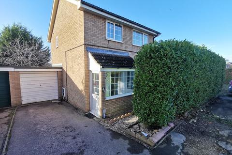 3 bedroom detached house for sale, Mountbatten Road, Bungay