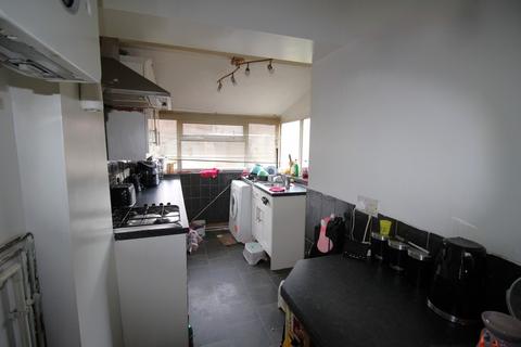 2 bedroom end of terrace house for sale, Beardshaw Avenue, Blackpool FY1