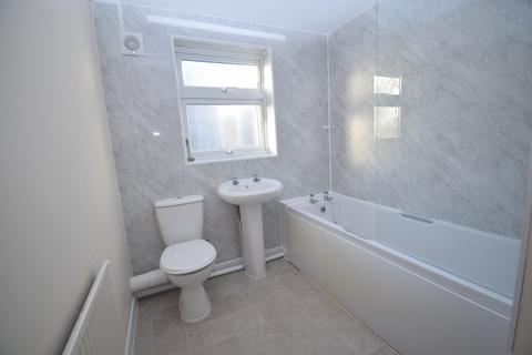 2 bedroom flat to rent, Brookland Road, Langport TA10