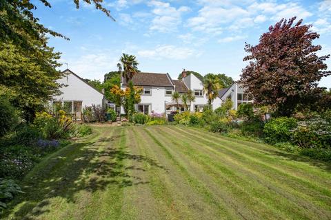 5 bedroom detached house for sale, Strumpshaw