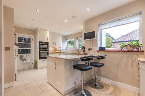 4 bedroom detached house for sale, West Runton