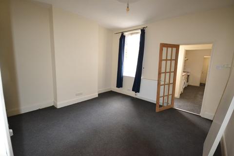 2 bedroom detached house to rent, Lambert Road, Leicester LE3