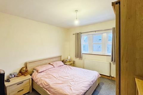 2 bedroom apartment for sale, Old Fold, Leeds LS28