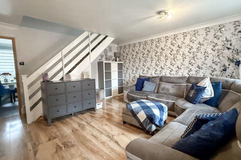 3 bedroom terraced house for sale, Phipps Close, Westbury