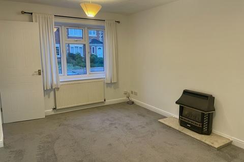 2 bedroom terraced house to rent, Perry Grove, Loughborough