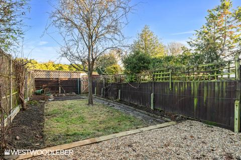 3 bedroom terraced house to rent, Bell Lane, Broxbourne EN10