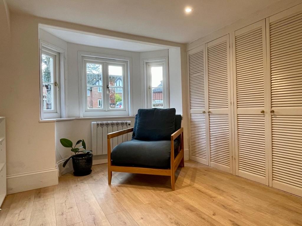 3 bay window