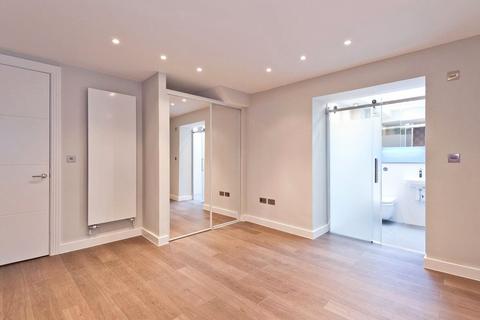 2 bedroom apartment to rent, Saltram Crescent, London W9