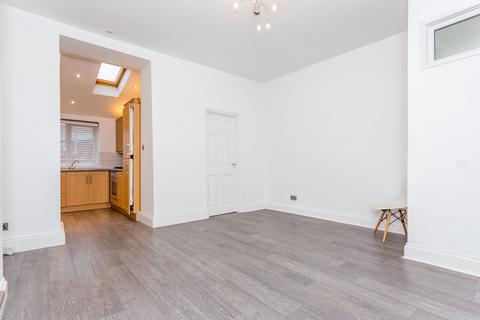 2 bedroom flat for sale, Salkeld Road, Gateshead NE9