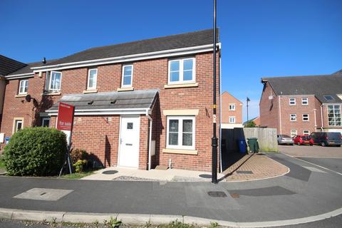 3 bedroom end of terrace house to rent, Main Street, Chorley PR7