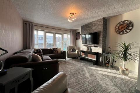 1 Foxcroft Close, Chasetown, Burntwood, WS7 4ST