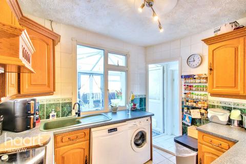 3 bedroom terraced house for sale, Eastern Road, Gillingham