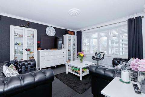 2 bedroom maisonette for sale, The Maples, Ferring