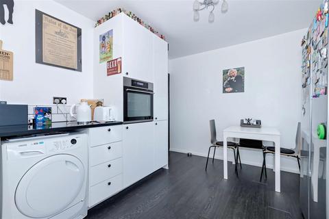 3 The Maples, Ferring, Worthing, BN12 5PR