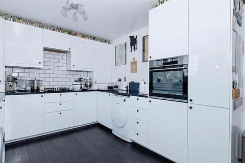 3 The Maples, Ferring, Worthing, BN12 5PR