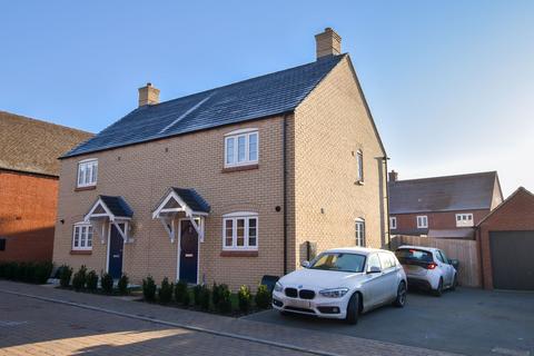 3 bedroom semi-detached house for sale, Hereford Close, Towcester, NN12