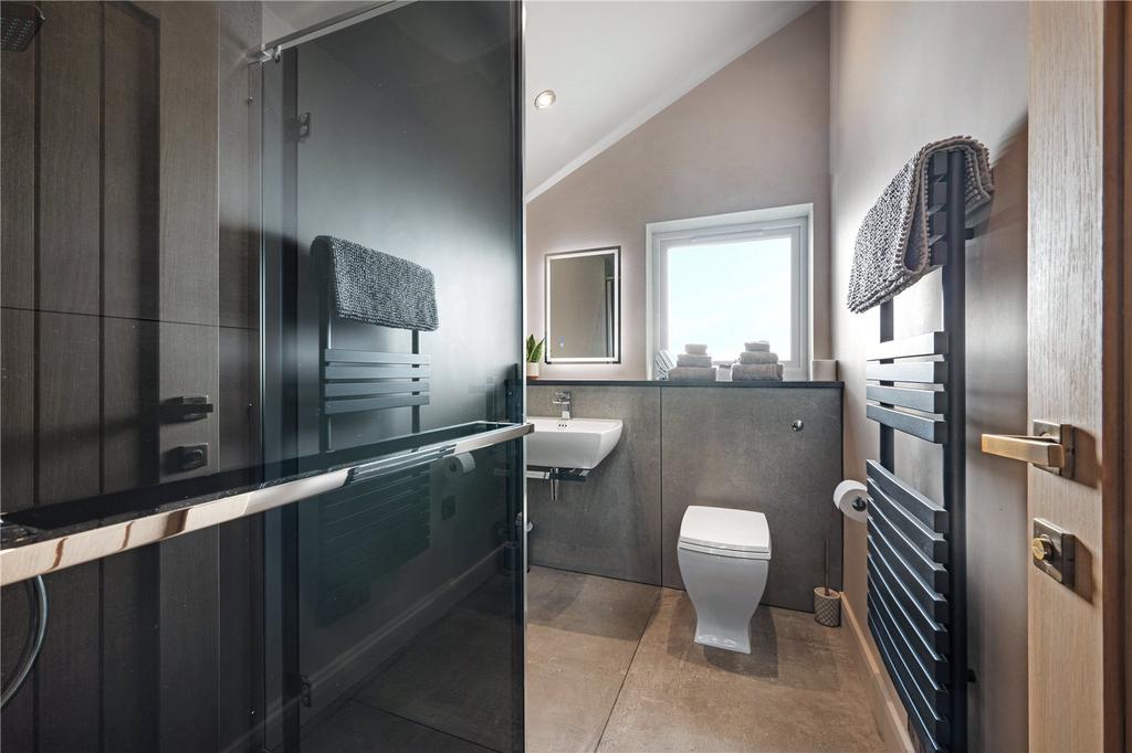 Annexe Shower Room
