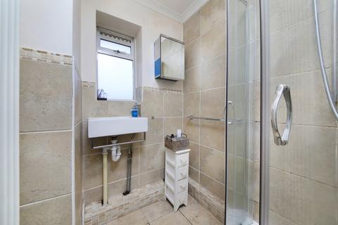 2 bedroom flat to rent, Stephen Sanders Court, Salcott Road, London