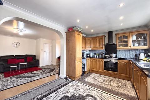 3 bedroom semi-detached house for sale, The Chase, Edgware