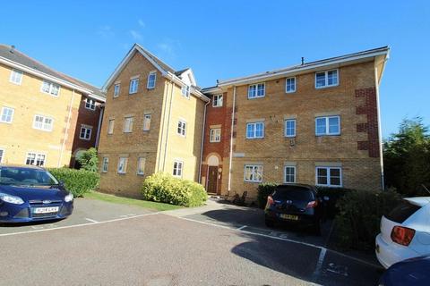 2 bedroom apartment for sale, * VACANT NOW  * IDEAL 1ST OR RETIREMENT PURCHASE * MUST BE SOLD * Browning Drive, Wickford