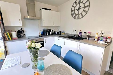 6 Swallowtail Road, Holmer, Hereford, HR4 9EF