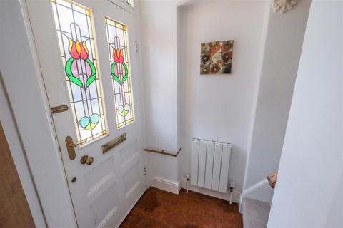 2 bedroom end of terrace house for sale, Bayswater Terrace, Halifax