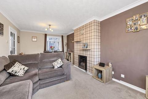 2 bedroom terraced house for sale, Shadwell Walk, Bury St. Edmunds