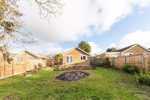 3 bedroom detached bungalow for sale, Dashwood Rise, Duns Tew - No onward chain