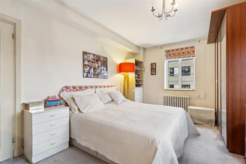 4 bedroom flat for sale, Latymer Court, Hammersmith Road, London, W6