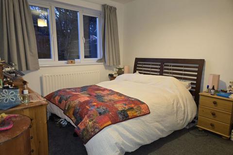 16 Fredas Grove, Harborne, Birmingham, B17 0SY
