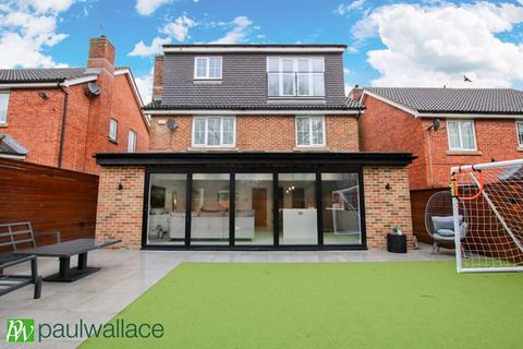 11 Ferney Road, Cheshunt, Waltham Cross, EN7 6XQ