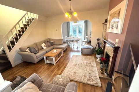 3 bedroom semi-detached house for sale, Sherfield Drive, Cochrane Park