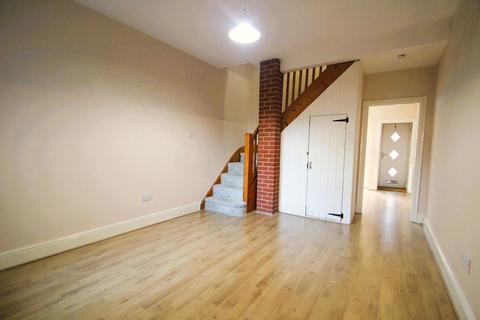 2 bedroom terraced house to rent, King Edward Road, Rugby CV21