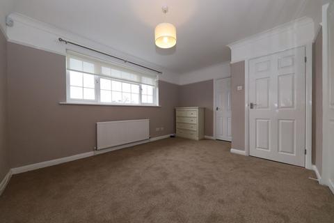 4 bedroom detached house to rent, Birch Drive, Rickmansworth WD3