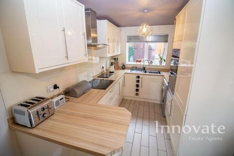 2 bedroom semi-detached house for sale, St Brades Close, Oldbury B69