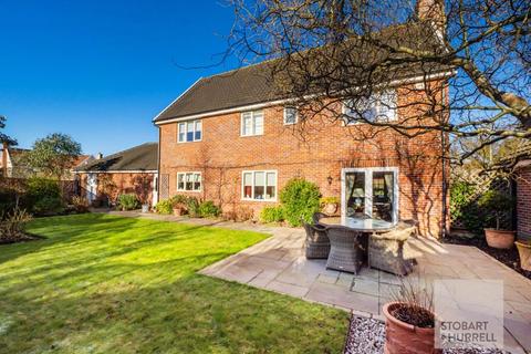 5 bedroom detached house for sale, Stevenson Road, Norwich NR12