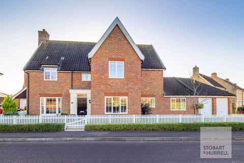 4 bedroom detached house for sale, Stevenson Road, Norwich NR12