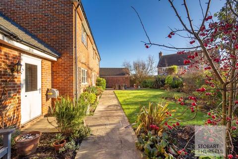 4 bedroom detached house for sale, Stevenson Road, Norwich NR12