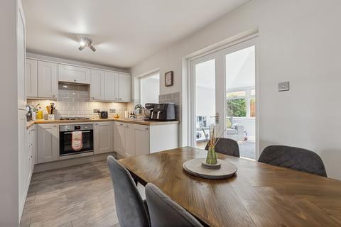 10 Lady Emily Way, Gorebridge, EH23 4GA