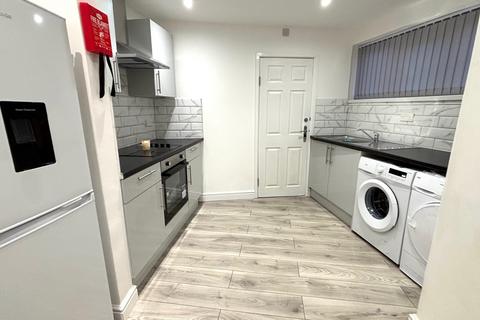 2 bedroom flat to rent, Berridge Road West, NG7