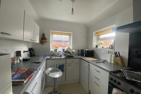 House share to rent, Albany Road, Southsea