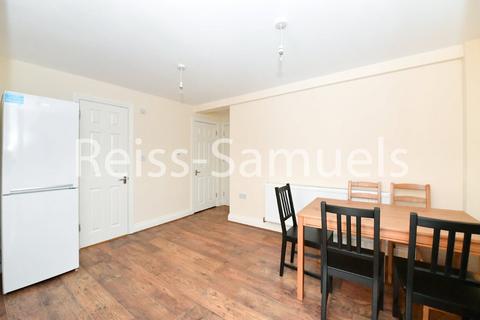 6 bedroom terraced house to rent, Manchester Road, London E14