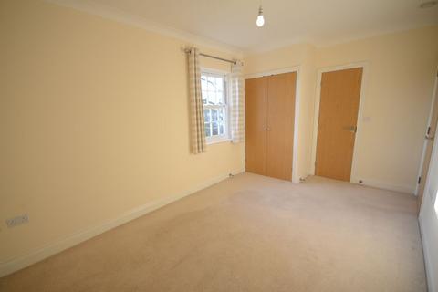 2 bedroom apartment to rent, Wood Green, Woodcote