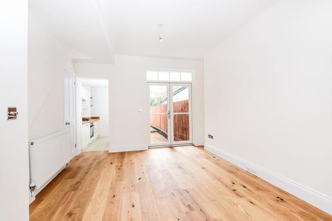 3 bedroom terraced house to rent, Green Lane, Stanmore, HA7