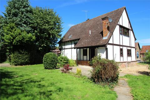 4 bedroom detached house to rent, Station Road, Aldbury.