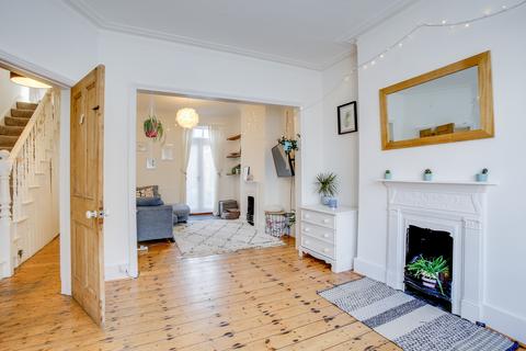 3 bedroom terraced house to rent, Humbolt Road, W6